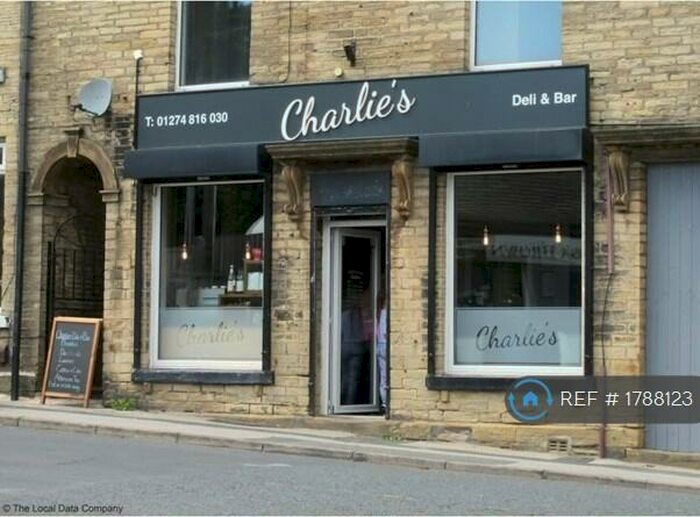 2 Bedroom Flat To Rent In Clayton, Bradford, BD14