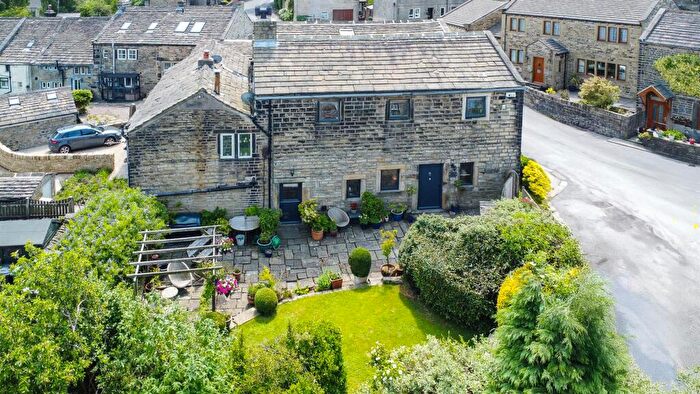 5 Bedroom Barn Conversion For Sale In The Haybarn, Totties, Holmfirth, HD9