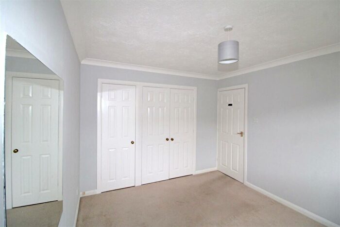 3 Bedroom Detached House For Sale In Ringmer Road, Seaford, BN25