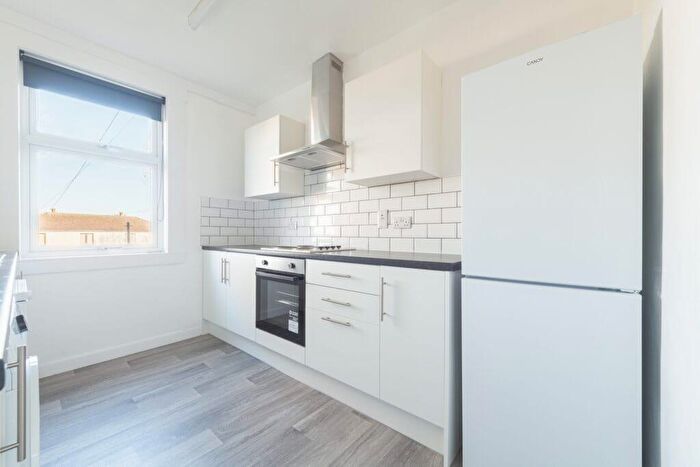 2 Bedroom Property To Rent In Kenmore Terrace, Dundee, DD3