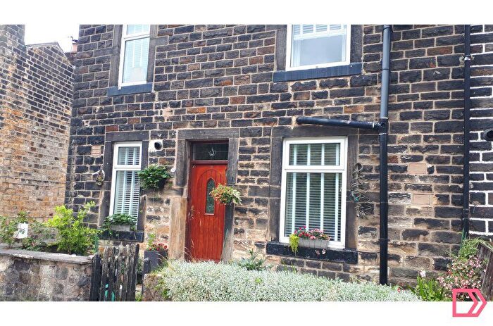 2 Bedroom End Of Terrace House To Rent In Sunrise View, Littleborough, OL15