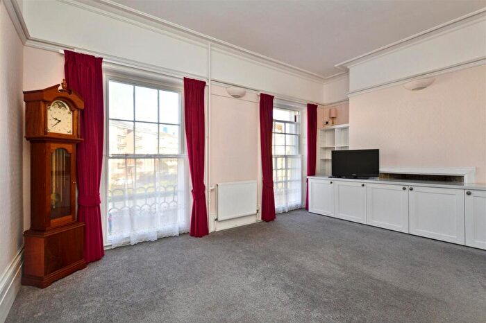 1 Bedroom Flat To Rent In Cornfield Terrace, Eastbourne, BN21