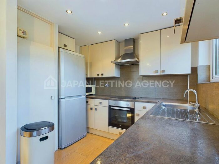 4 Bedroom End Of Terrace House To Rent In Deena Close, Queens Drive, London, W3