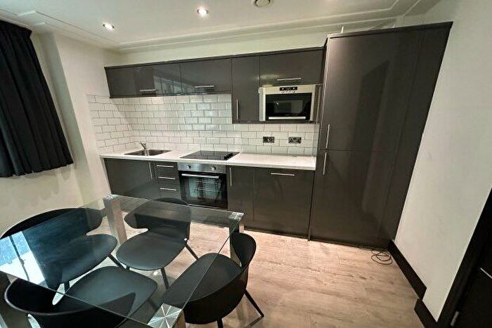 2 Bedroom Flat To Rent In North John Street, Liverpool, L2