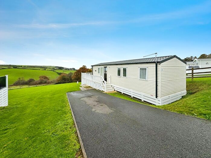 3 Bedroom Property For Sale In Polperro Road, Looe, Cornwall, PL13