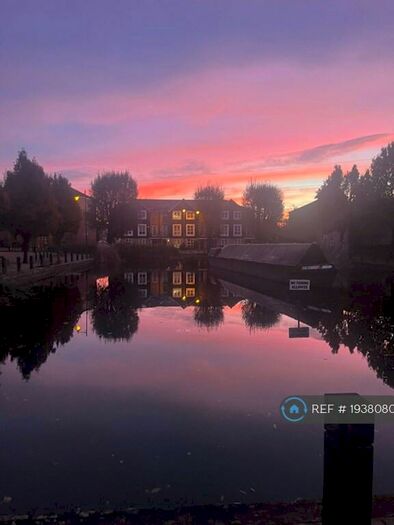 2 Bedroom Flat To Rent In Benson Court, Enfield, EN3