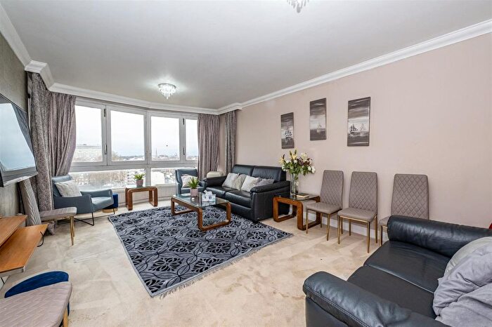 2 Bedroom Flat For Sale In Castleacre, Hyde Park Crescent, London, W2