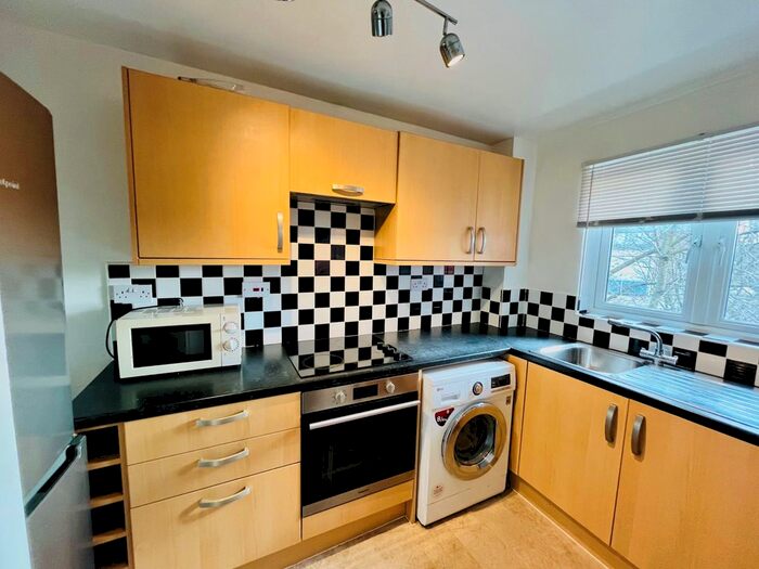 1 Bedroom Flat To Rent In Southwold Road, Watford, WD24