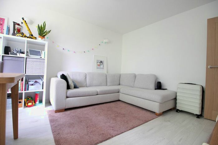 2 Bedroom Maisonette To Rent In Sydney Road, Sidcup, Kent, DA14