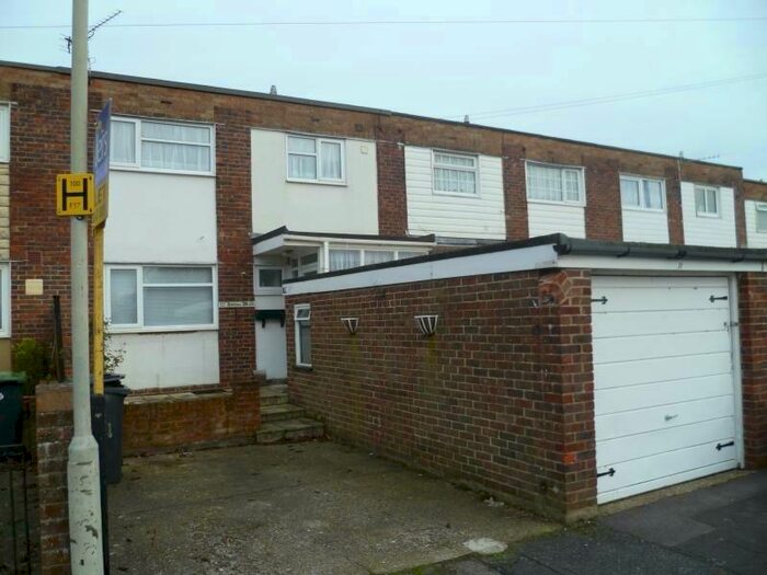 3 Bedroom House To Rent In Totton Walk, Havant, Hampshire, PO9
