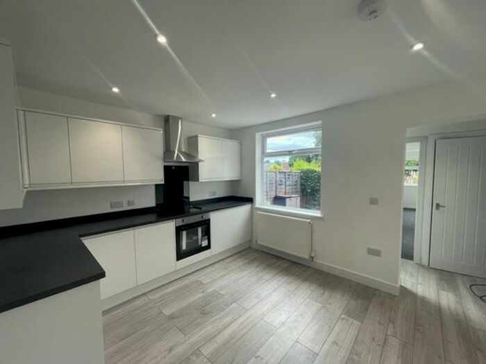 3 Bedroom House To Rent In Beauchamp Avenue, Kidderminster, DY11