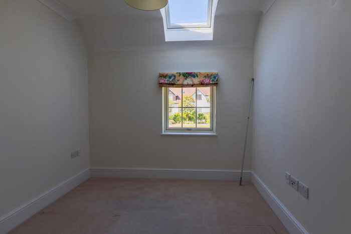 2 Bedroom Retirement Property For Sale In Templeton Road, RG17