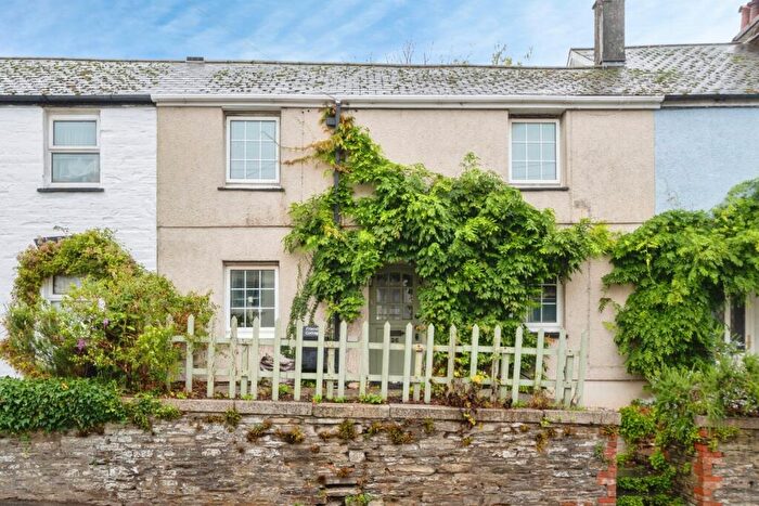 4 Bedroom Terraced House For Sale In Pound Street, Liskeard, Cornwall, PL14