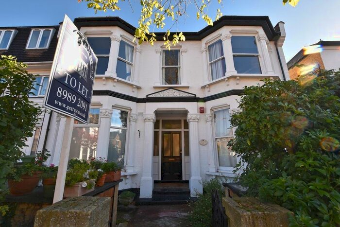 2 Bedroom Flat To Rent In Sylvan Road, London E11