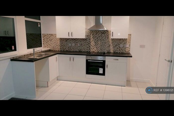 1 Bedroom Flat To Rent In Westox House Trinity Road, Dudley, DY1