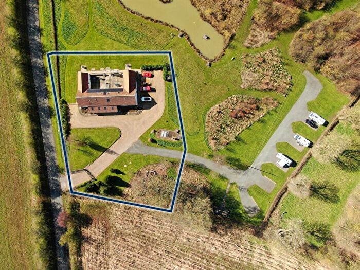 8 Bedroom Barn Conversion For Sale In Greetham Retreat (in Acre), LN9