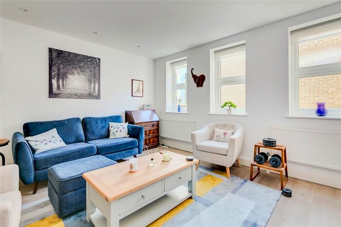 1 Bedroom Flat To Rent In Beethoven Street, London, W10