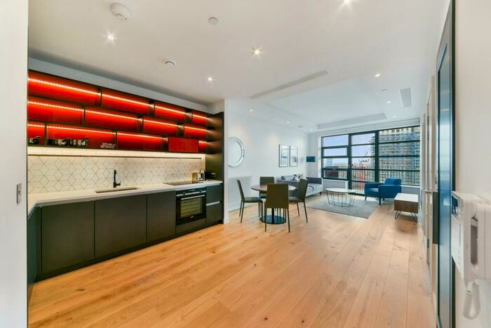 1 Bedroom Apartment To Rent In Defoe House, London City Island, London, E14
