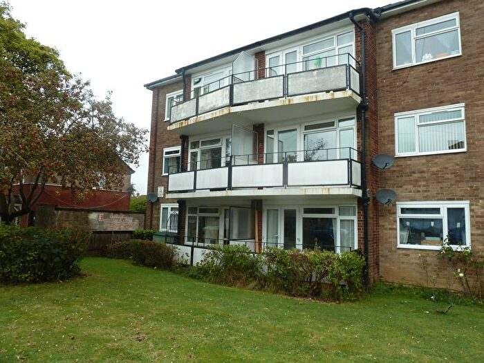 2 Bedroom Flat To Rent In Durrington Gardens The Causeway, Worthing, BN12