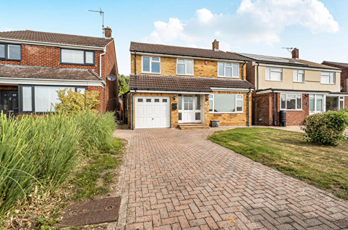 4 Bedroom Detached House For Sale In Wyvern Close, Old Town, Swindon, SN1