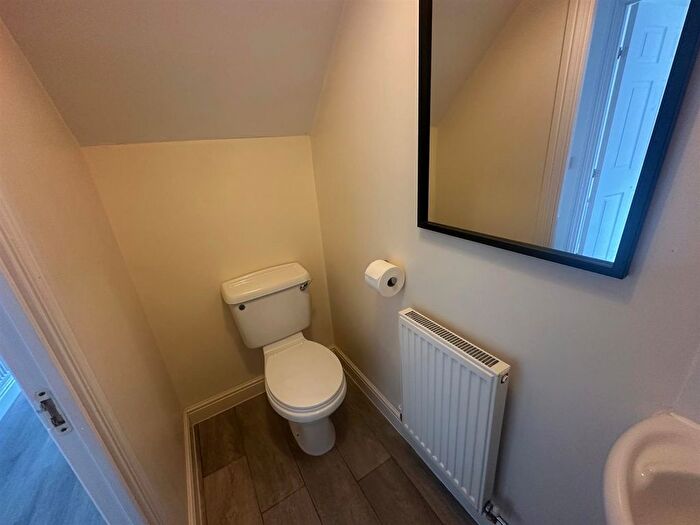 2 Bedroom Property To Rent In Vale Drive, Hampton Vale, Peterborough, PE7