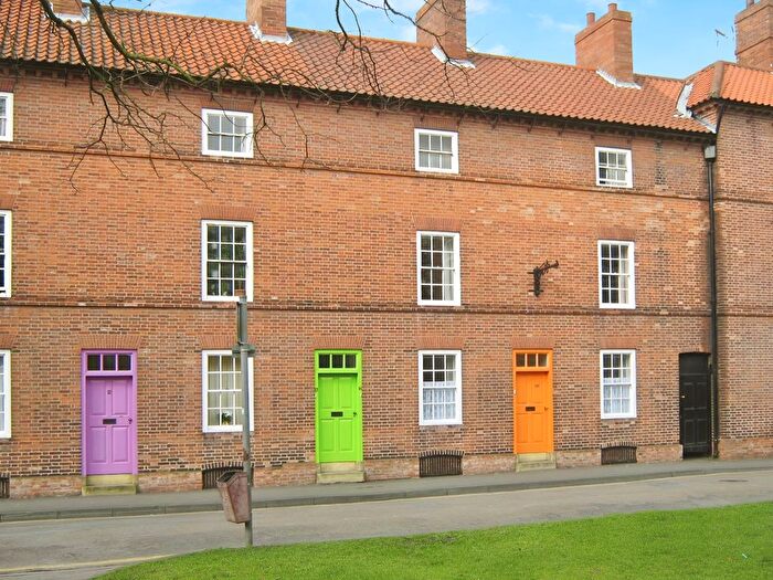 2 Bedroom Flat To Rent In Wilson Street, Newark, NG24