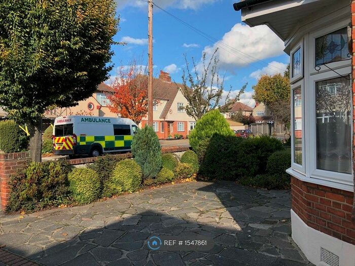 2 Bedroom Bungalow To Rent In Cedric Avenue, Romford, RM1