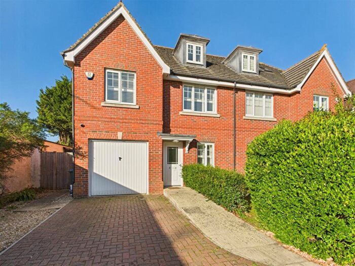4 Bedroom Semi-Detached House To Rent In Cranbourne Close, Hersham, Hersham, KT12