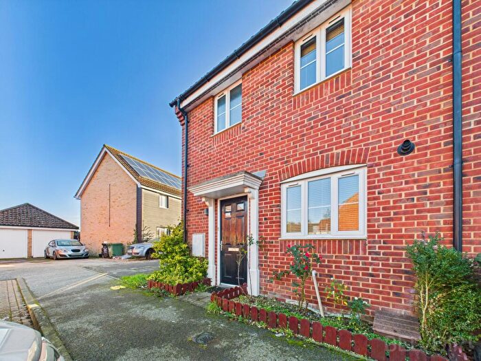 3 Bedroom End Of Terrace House For Sale In Fortress Road, Carbrooke, IP25