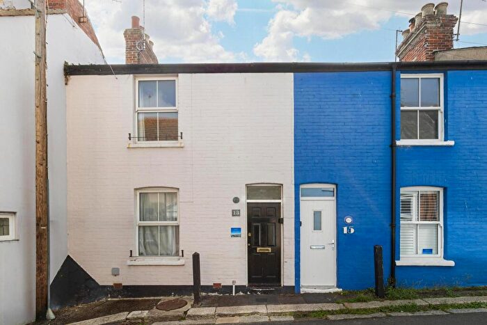 3 Bedroom Terraced House For Sale In Franchise Street, Weymouth, DT4