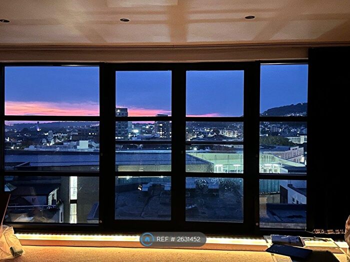 2 Bedroom Flat To Rent In Castle Buildings, Swansea, SA1