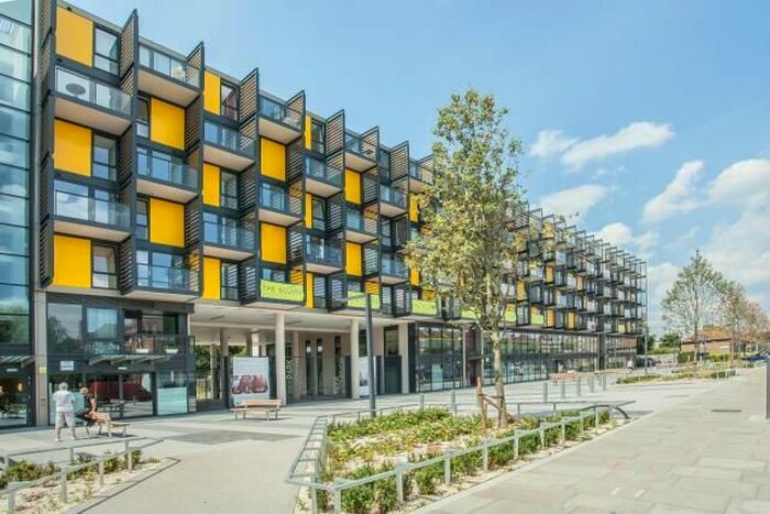 1 Bedroom Flat To Rent In Bloemfontein Road, London, W12