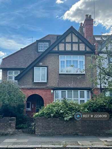 2 Bedroom Flat To Rent In Chatsworth Road, London, NW2