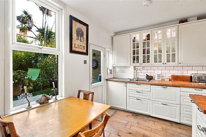3 Bedroom Terraced House For Sale In Lessingham Avenue, Tooting, SW17