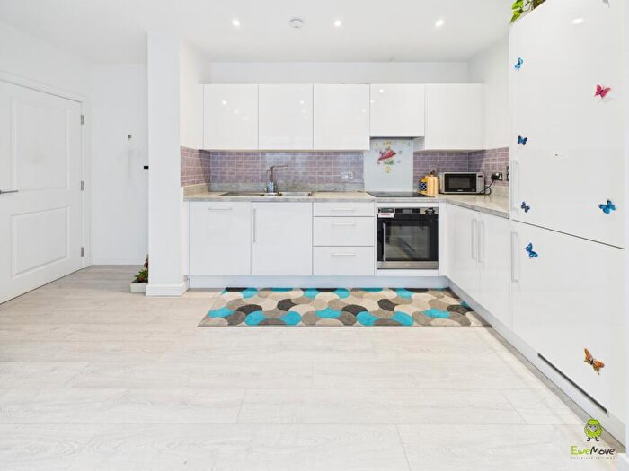 1 Bedroom Apartment For Sale In Aberleigh Court Regal Walk, Bexleyheath, Kent, DA6