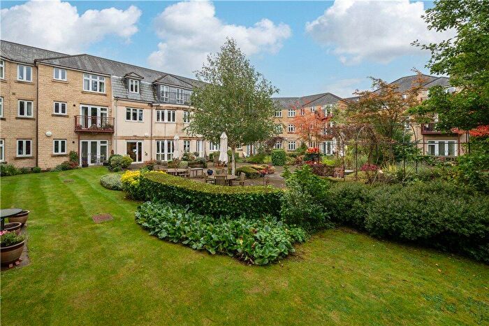 2 Bedroom Apartment For Sale In Shakespeare Road, Guiseley, Leeds, West Yorkshire, LS20
