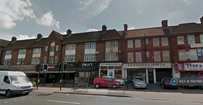 2 Bedroom Flat To Rent In Kenton Road, Harrow, HA3