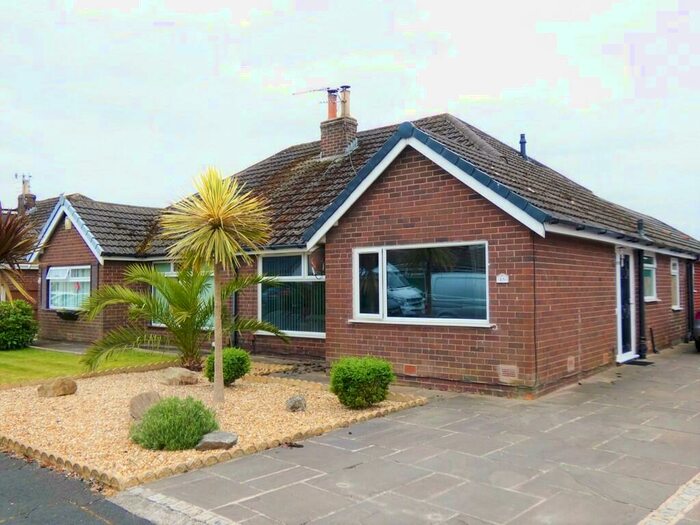 3 Bedroom Semi-Detached Bungalow To Rent In Beech Avenue, Warton, Preston, PR4