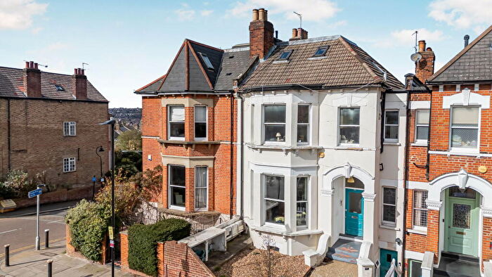 1 Bedroom Flat For Sale In Ridge Road, N8