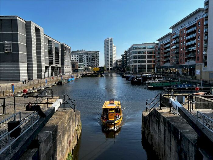 2 Bedroom Flat To Rent In La Salle, Chadwick Street, Hunslet, Leeds, LS10