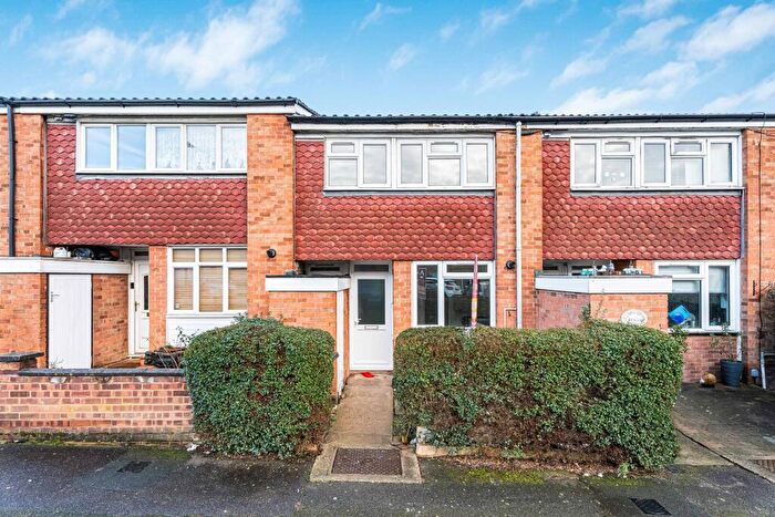 3 Bedroom House For Sale In Waltham Gardens, Enfield, EN3