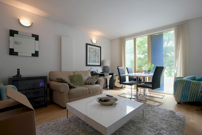 1 Bedroom Flat To Rent In West Parkside, London SE10