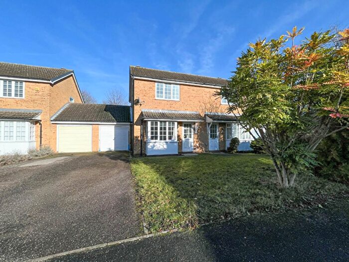 3 Bedroom Semi Detached House For Sale In Impala Drive, Cambridge, CB1