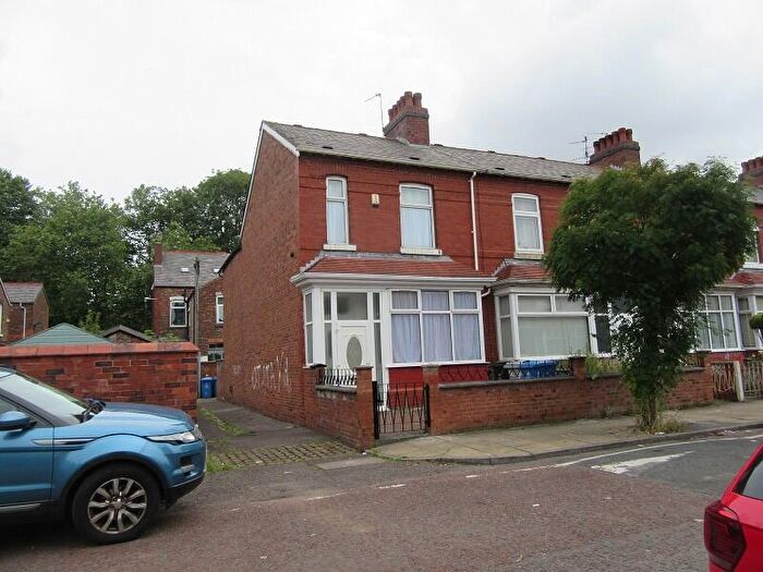 3 Bedroom End Of Terrace House To Rent In Thorpe Street, Old Trafford, Manchester, M16