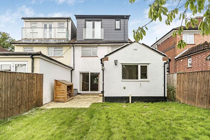 4 Bedroom Semi-Detached House To Rent In Morrell Avenue, OX4