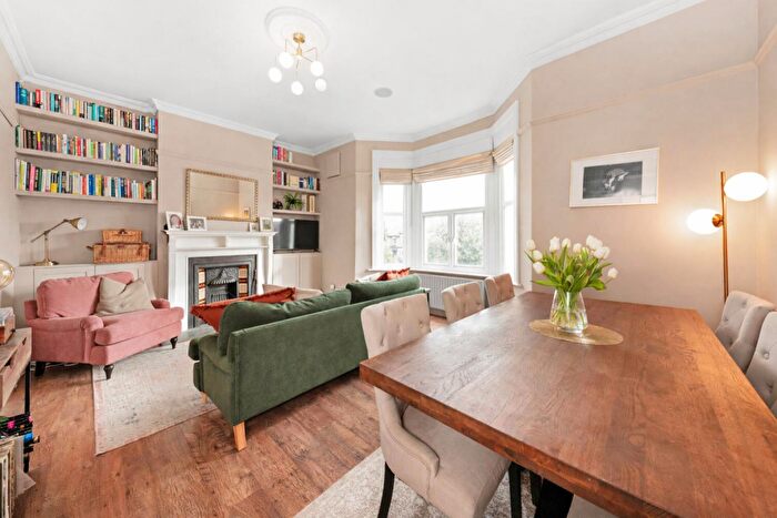 2 Bedroom Maisonette For Sale In Trewsbury Road, Sydenham, London, SE26