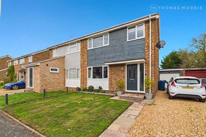 3 Bedroom Semi-Detached House For Sale In Greenfields, St. Ives, Cambridgeshire, PE27