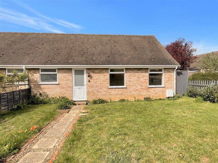 2 Bedroom Semi-Detached Bungalow For Sale In Cedar Road, Mickleton, GL55