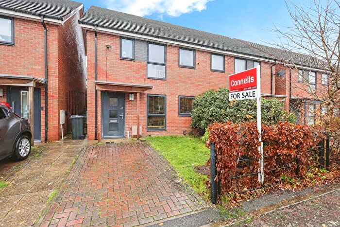 3 Bedroom Semi Detached House For Sale In Dimmingsdale Bank, Quinton, Birmingham, B32