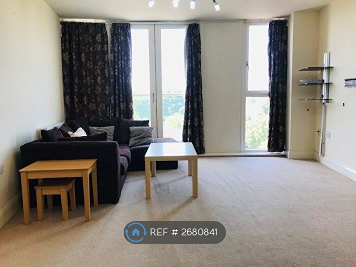 2 Bedroom Flat To Rent In Lee Bank Middleway, Birmingham, B15